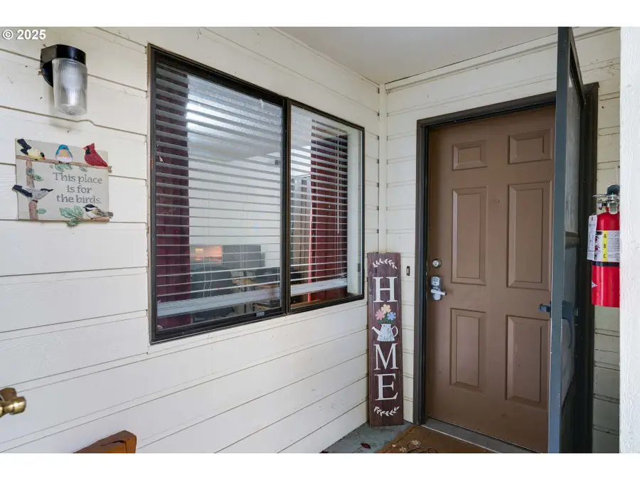 15946 NE Fremont St, Portland, OR 97230 - Image #3