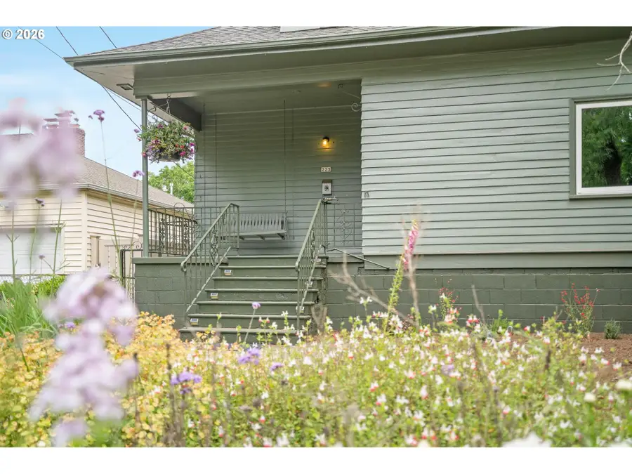 223 NE Rosa Parks Way, Portland, OR 97211 - #3