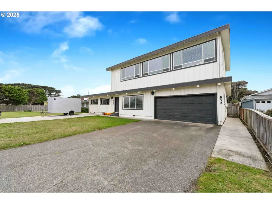 875 Ocean Dr Sw, Bandon, OR 97411 - Image #2