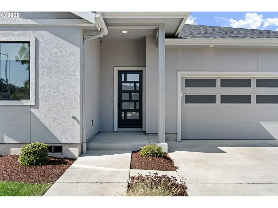 871 Salmonberry St, Springfield, OR 97477 - #3
