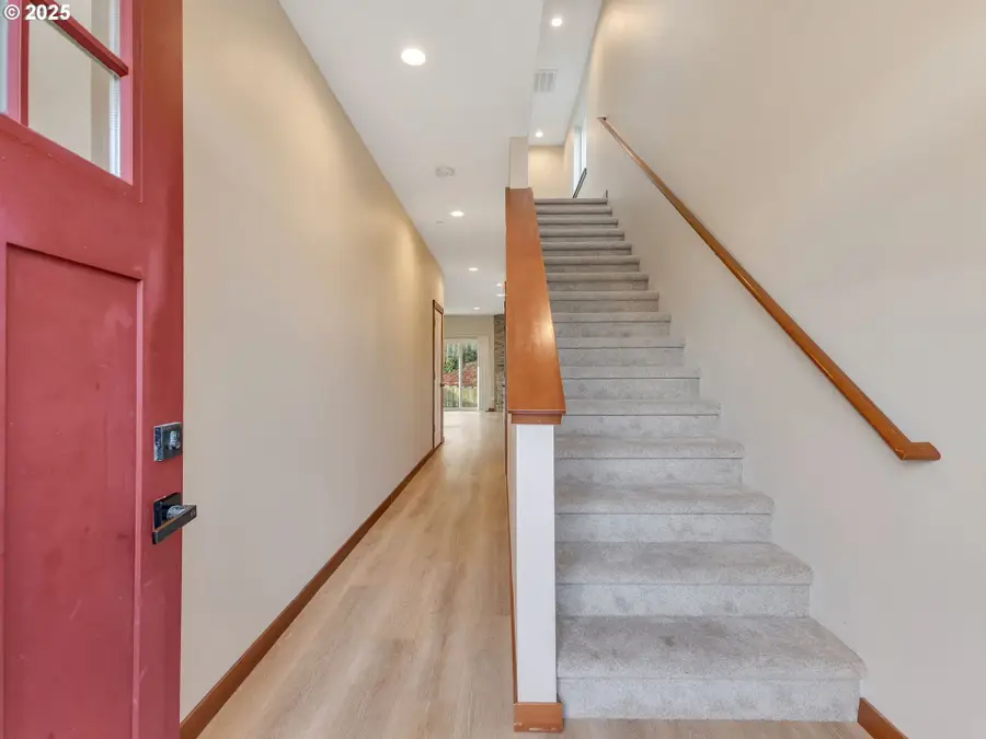 1590 SE Honeysuckle Loop, Warrenton, OR 97146 - Image #3