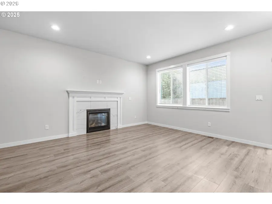 1030 S College St, Newberg, OR 97132 - #2
