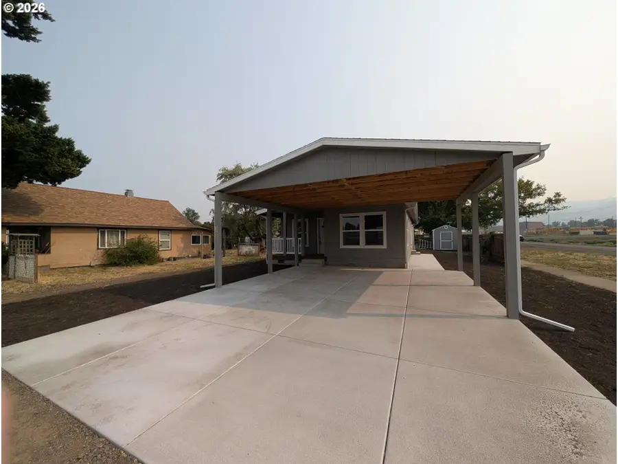 1302 Jackson Ave, La Grande, OR 97850 - #2