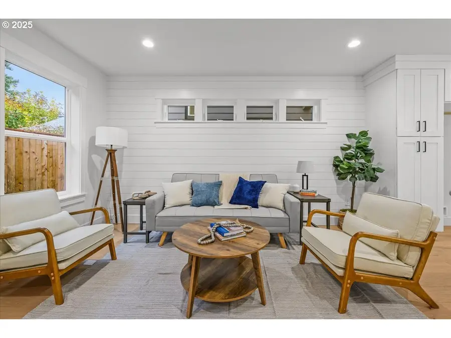 4234 SE Yamhill St #B, Portland, OR 97215 - Image #3