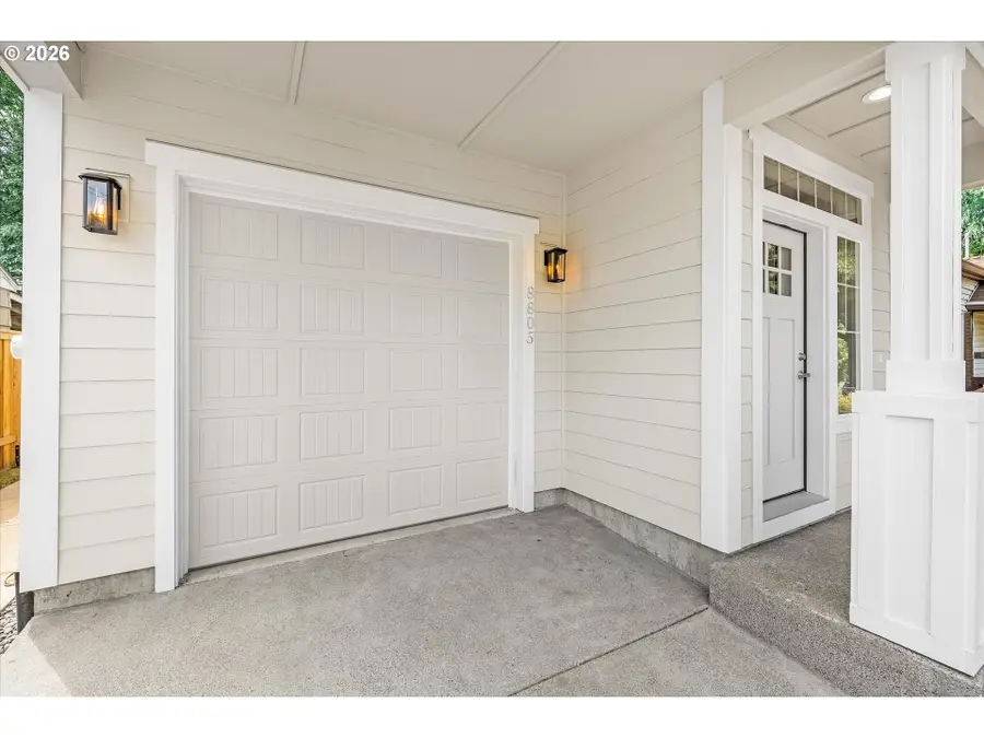 8805 N Dwight Ave, Portland, OR 97203 - #3