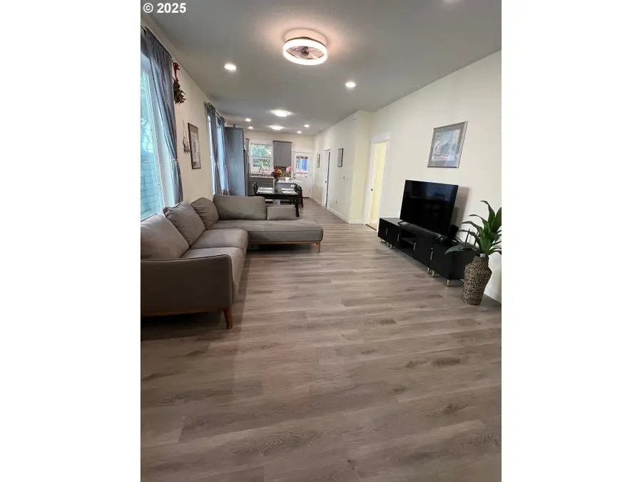 428 SE 30th Pl, Portland, OR 97214 - #2