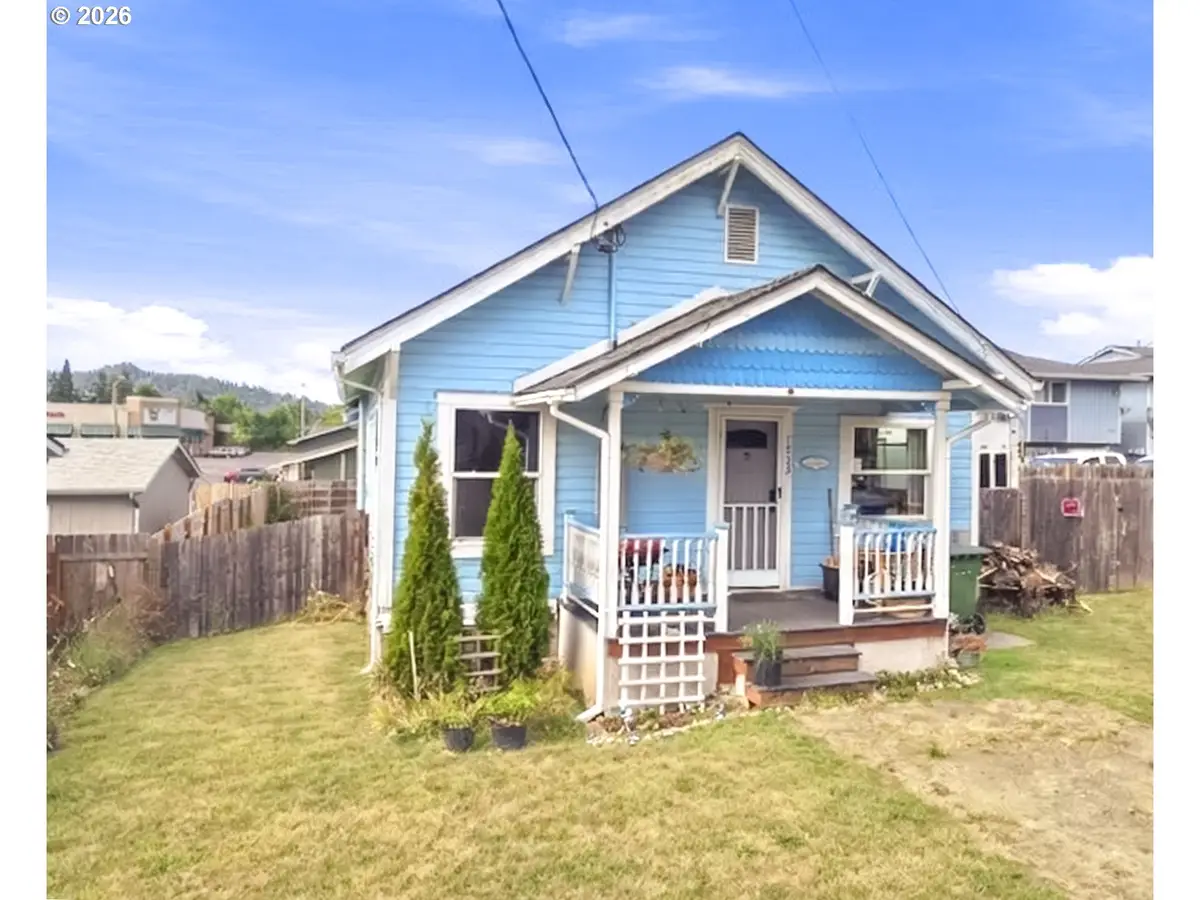 1732 E Washington Ave, Cottage Grove, OR 97424 - #1