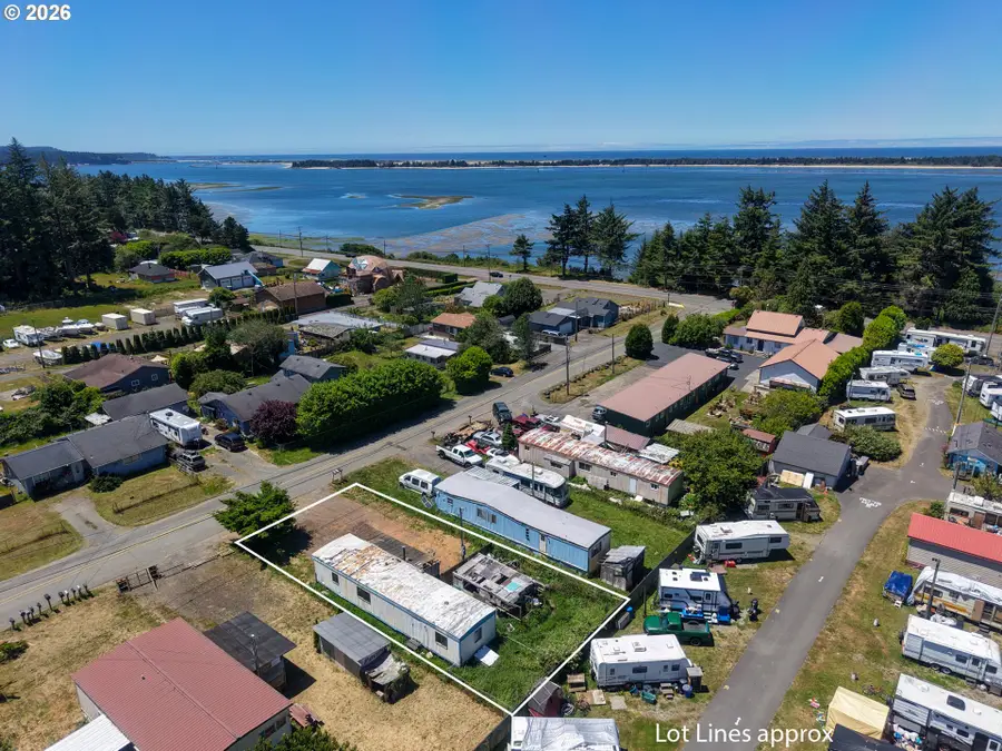 91311 Grinnell Ln, Coos Bay, OR 97420 - #3