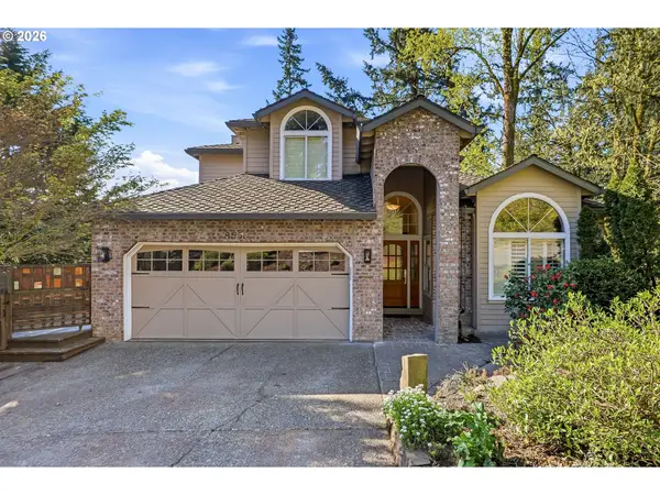 8550 SW Rogue Ln, Wilsonville, OR 97070