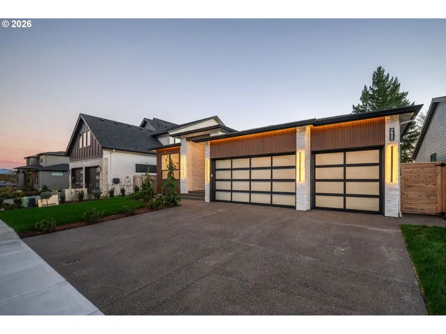 460 W U St, Washougal, WA 98671 - Image #2