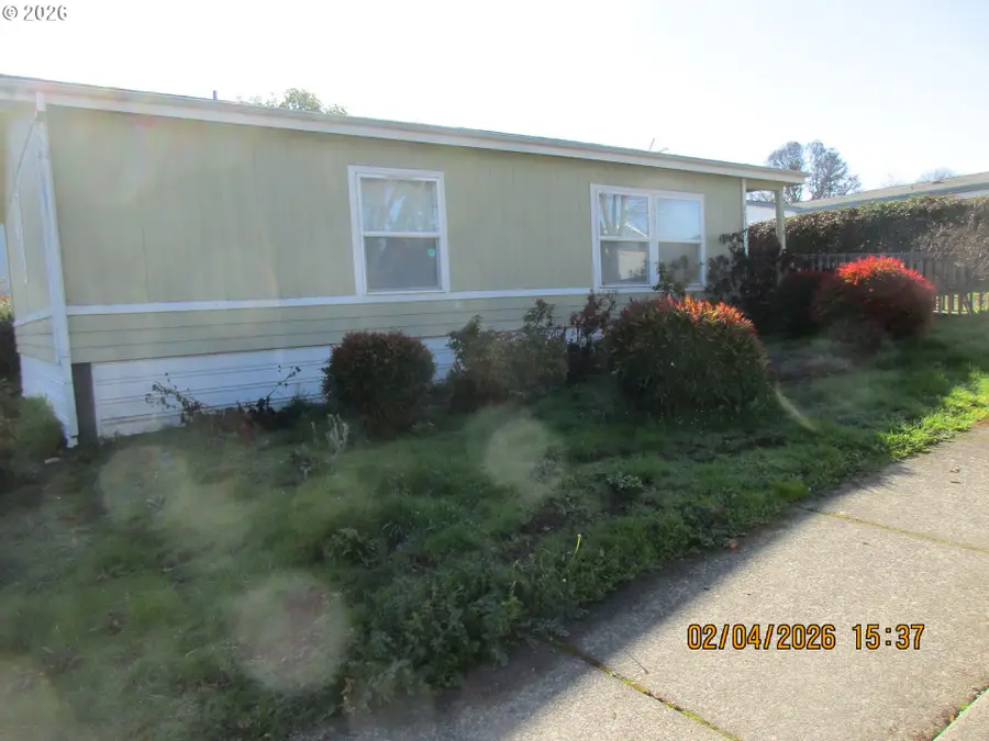 751 SE Meadowood Dr, Winston, OR 97496 - #3