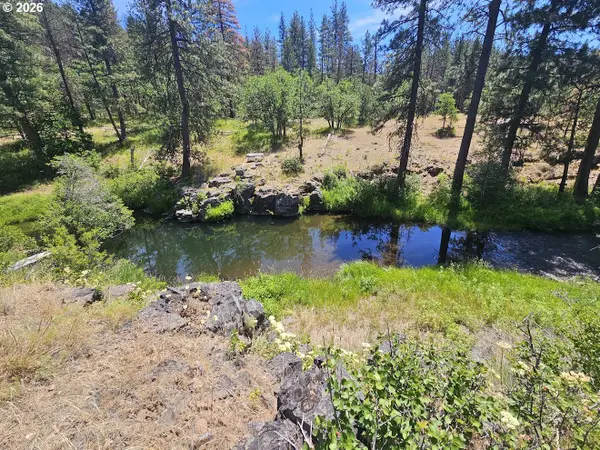 Lovers Ln, Wahkiacus, WA 98670