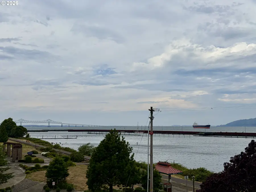3930 Abbey Ln #301A, Astoria, OR 97103 - #2