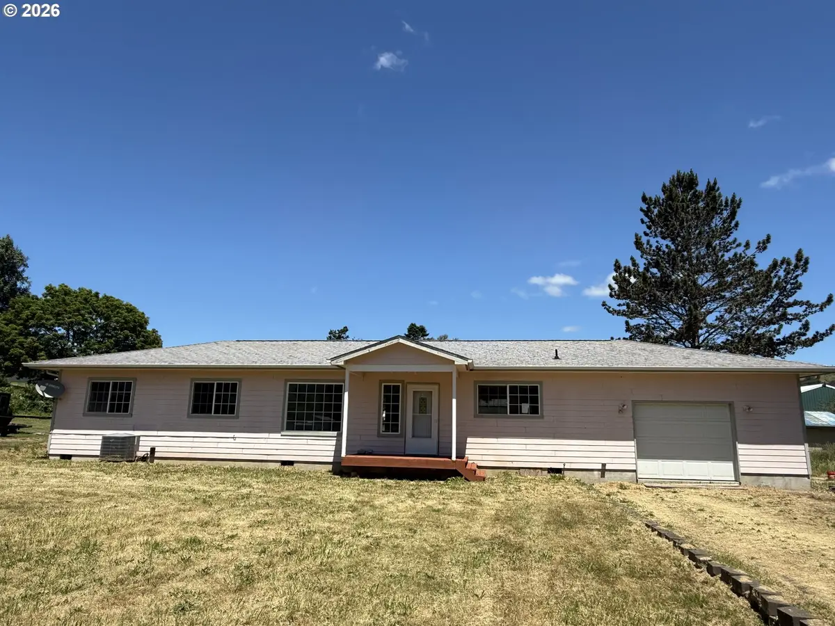 151 E Date St, Powers, OR 97466 - #1