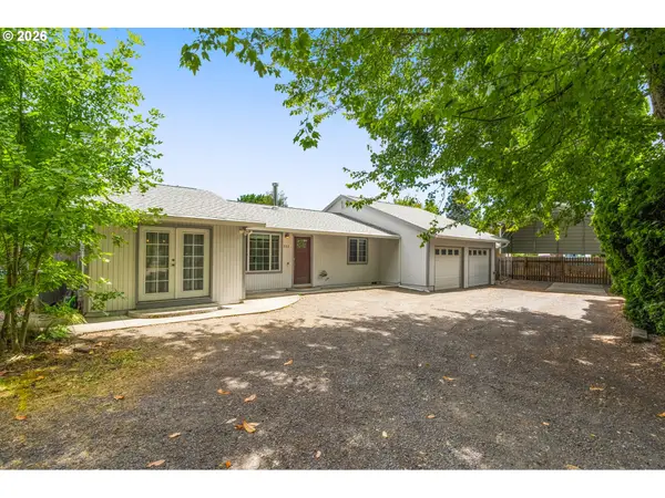 326 NE 34th Pl, Hillsboro, OR 97124
