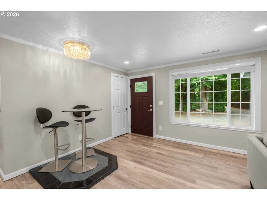 326 NE 34th Pl, Hillsboro, OR 97124 - #2