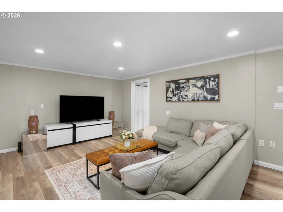 326 NE 34th Pl, Hillsboro, OR 97124 - #3