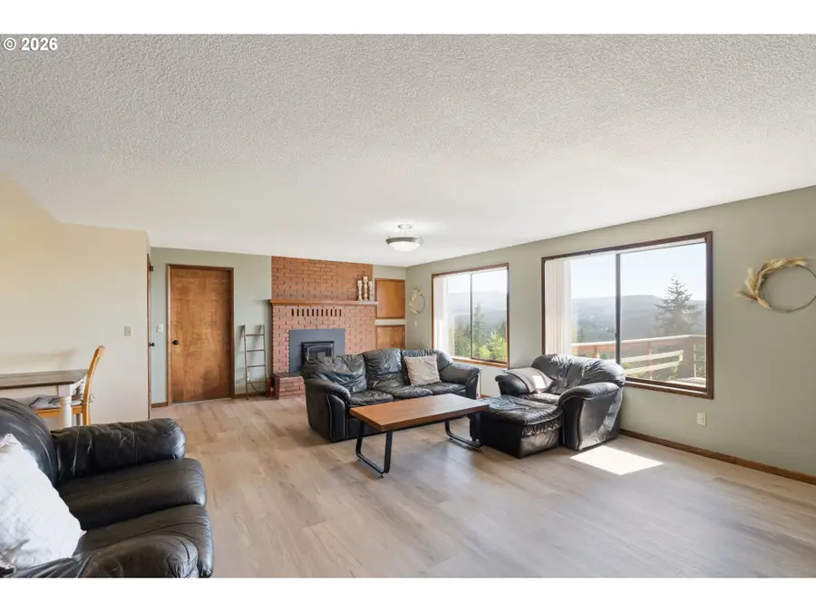 44350 Whiskey Butte Dr, Foster, OR 97386 - #3