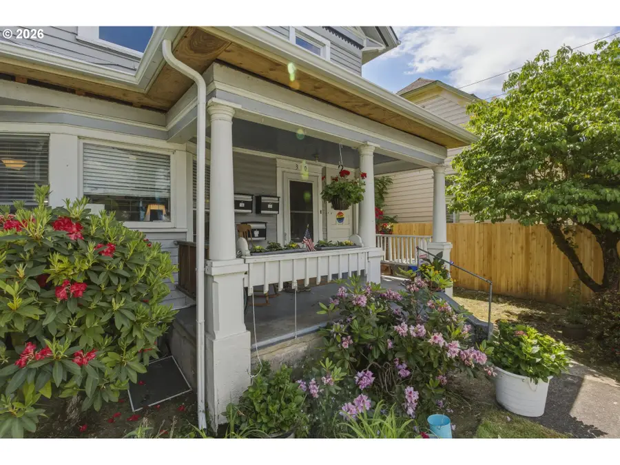 308 High St, Oregon City, OR 97045 - #2