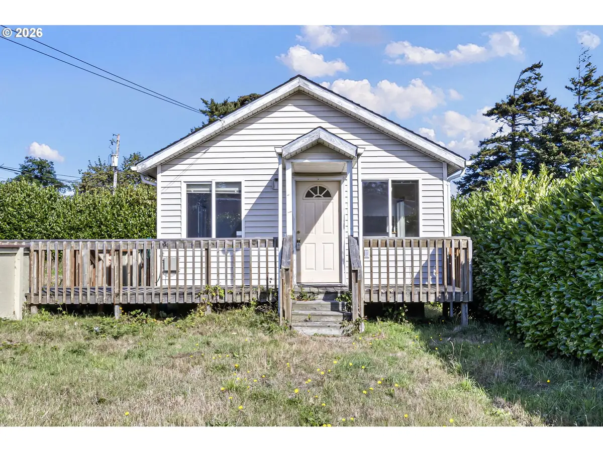 1946 16th St, North Bend, OR 97459 - #1