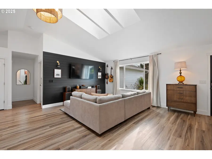 940 Stella Rd, Longview, WA 98632 - Image #3