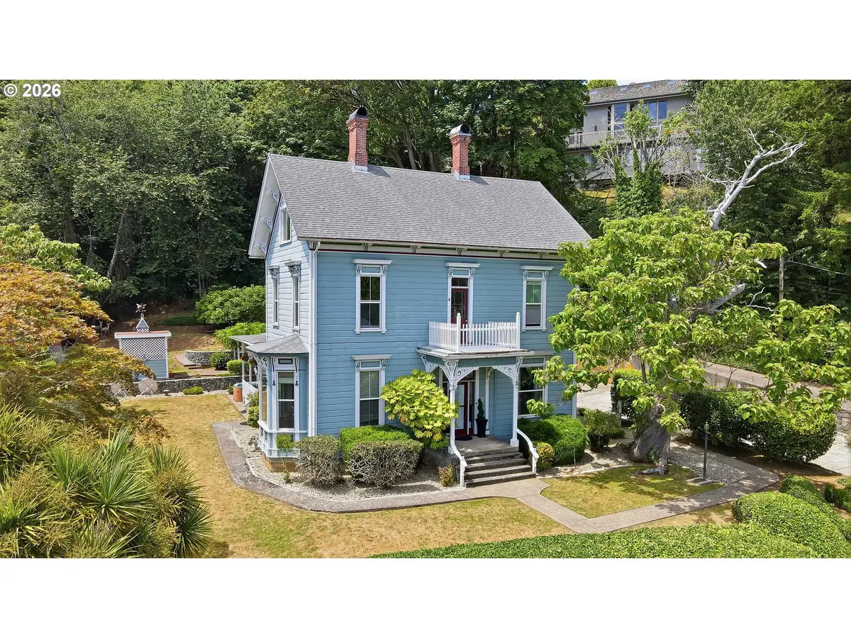 687 N 3rd St, Coos Bay, OR 97420 - #1