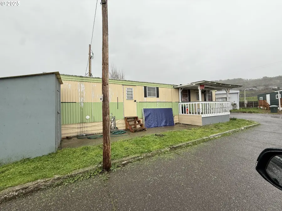2071 NE Stephens St, Roseburg, OR 97470 - Image #2