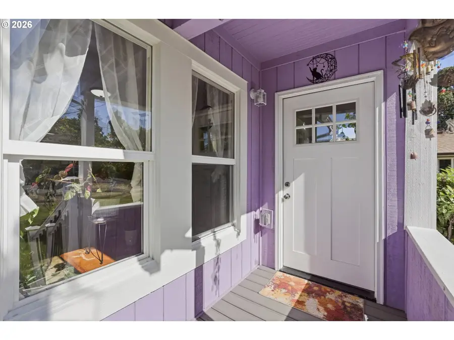 454 N 11th St, Saint Helens, OR 97051 - #3