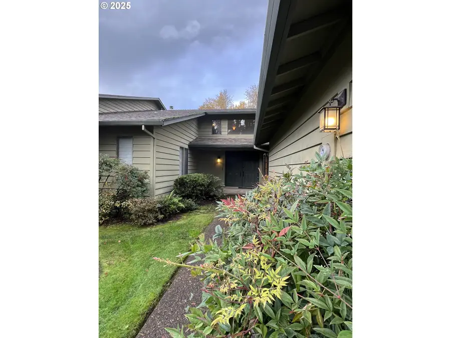 1215 NW Driftwood Pl, McMinnville, OR 97128 - Image #2
