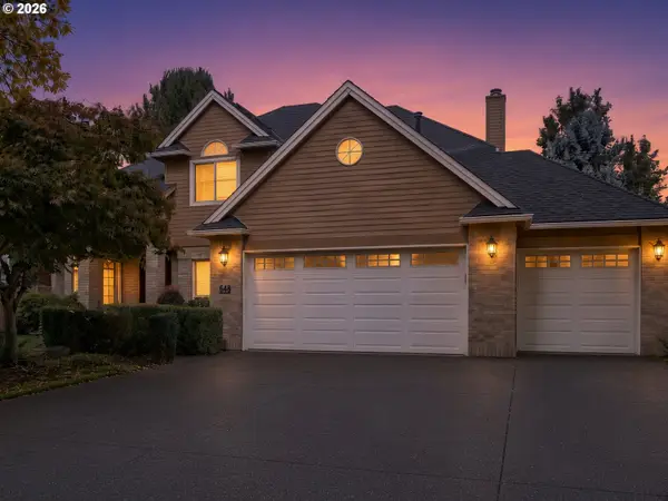 648 NW Pacific Grove Dr, Beaverton, OR 97006