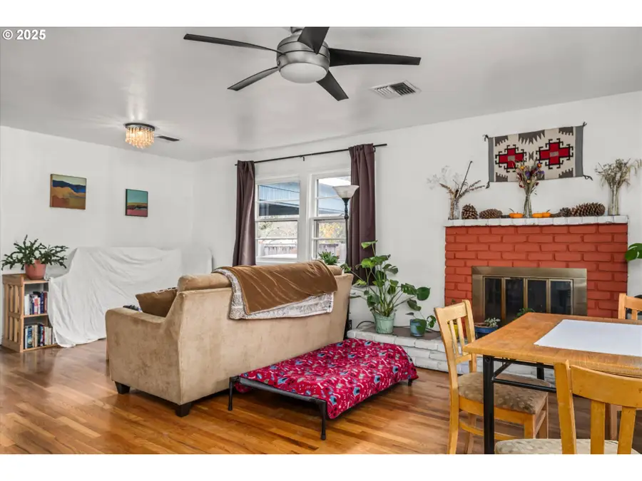 1735 Minda Dr, Eugene, OR 97401 - Image #3