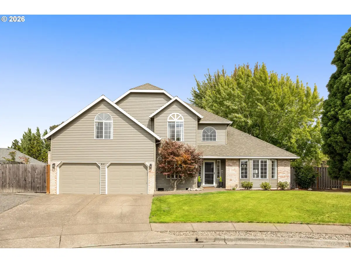 651 NE Kathleen Ct, Hillsboro, OR 97124 - #1