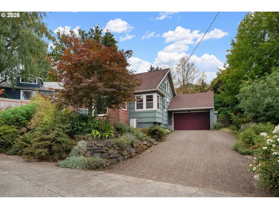 7855 SW 6th Ave, Portland, OR 97219 - #2