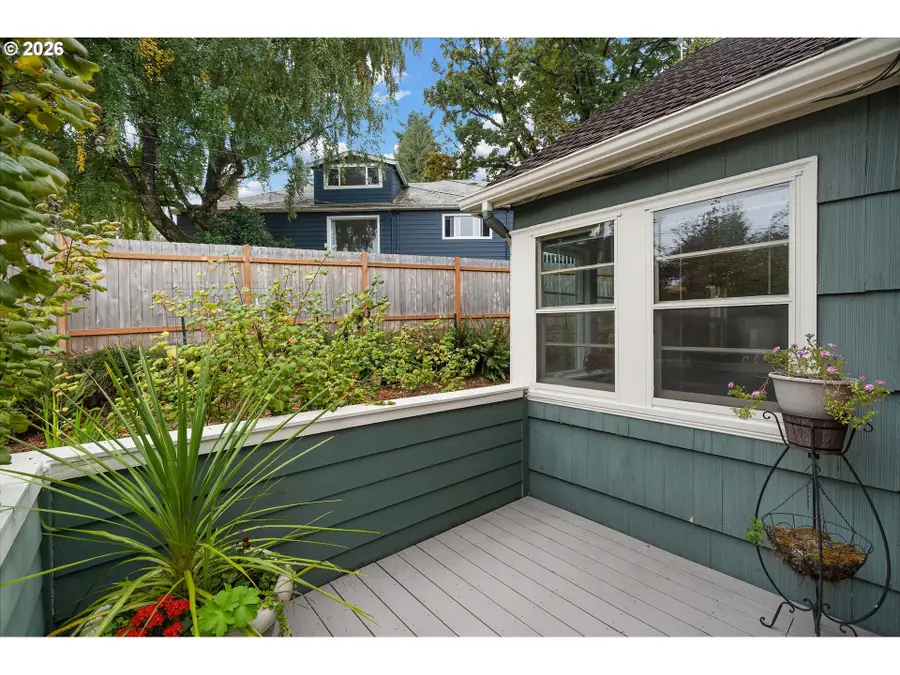 7855 SW 6th Ave, Portland, OR 97219 - #3