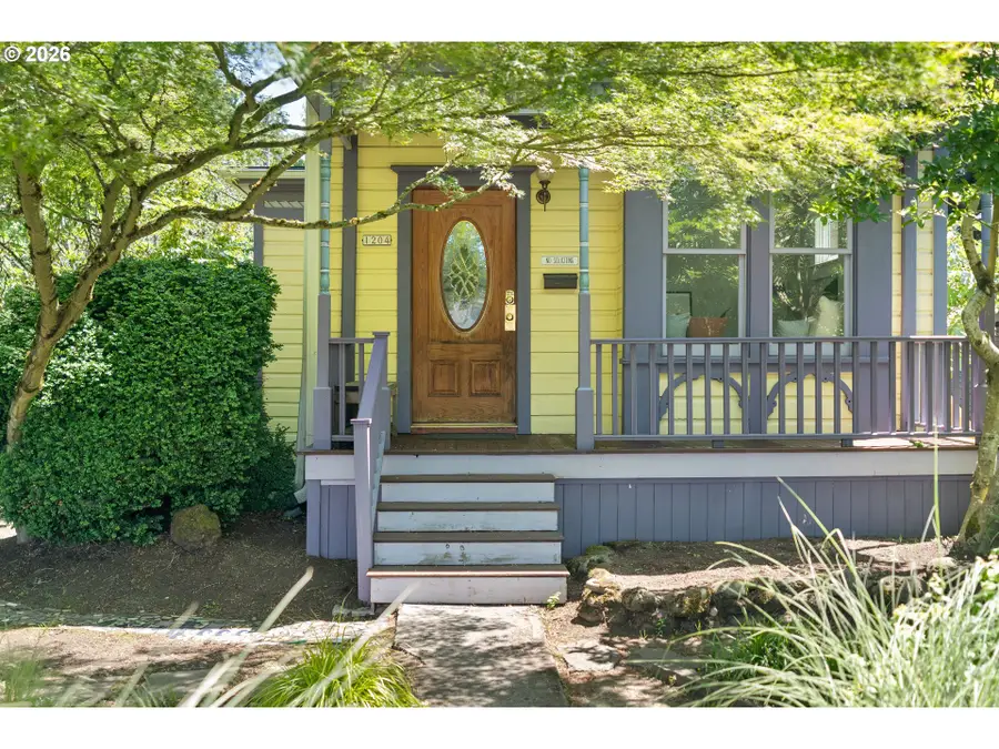1204 SE 34th Ave, Portland, OR 97214 - #2