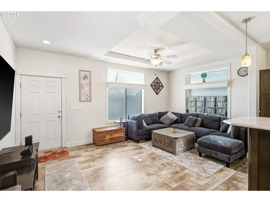 1655 S Elm St #14, Canby, OR 97013 - #3