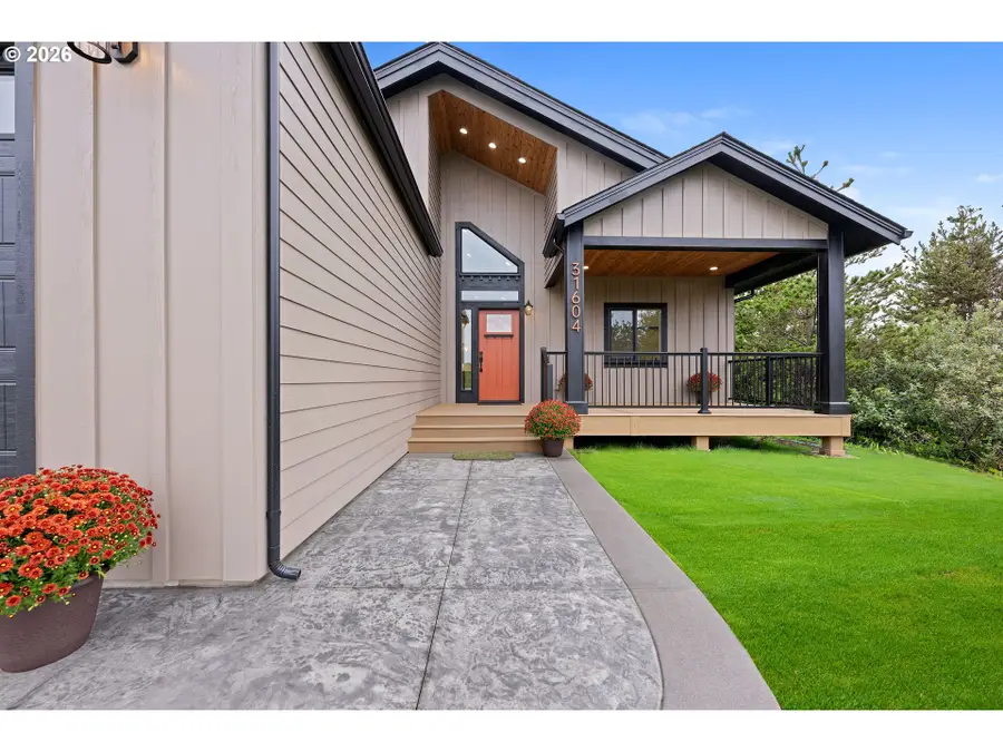 31604 G St, Long Beach North Beach Peninsula, WA 98640 - #3