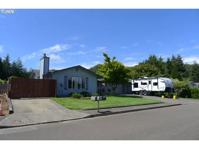 412 Camellia Ct, Reedsport, OR 97467 - #2