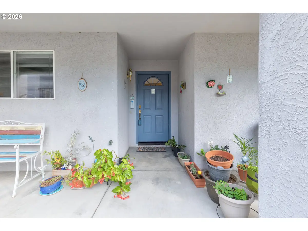 815 Pine St, Rogue River, OR 97537 - Image #1