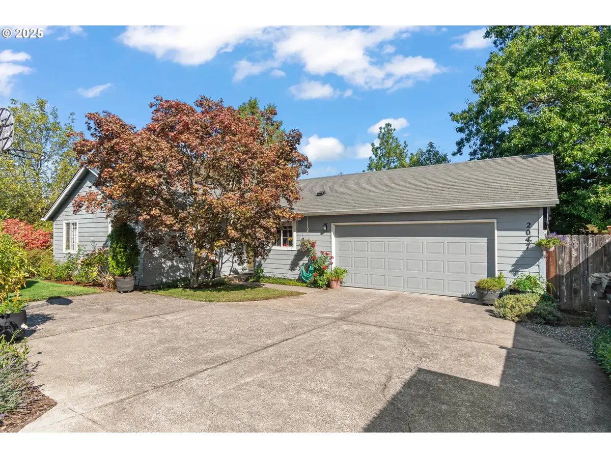 2047 Mckinley St, Eugene, OR 97405 - Image #1