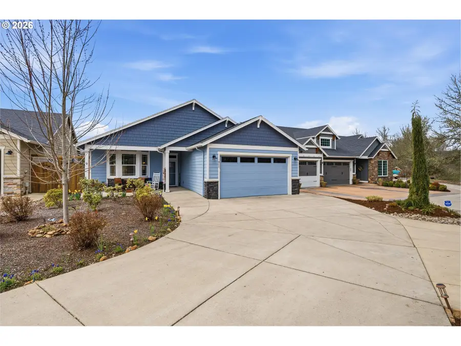 411 SW Oregon Falls Dr, Dallas, OR 97338 - #3