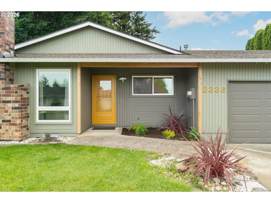 2336 SW 23rd St, Troutdale, OR 97060 - #3