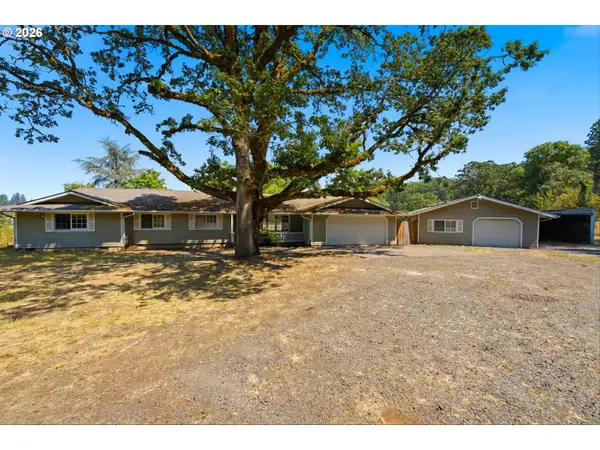 30875 SW 5th St, Lebanon, OR 97355