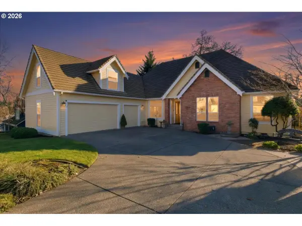 2082 Barrington Ave, Salem, OR 97302