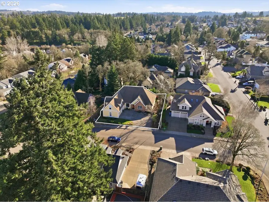 2082 Barrington Ave, Salem, OR 97302 - #2