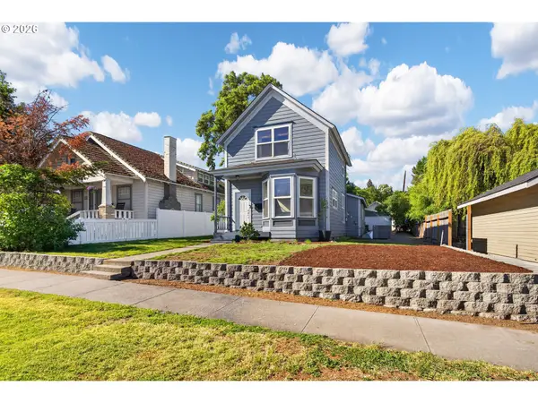 404 W 9th St, TheDalles, OR 97058