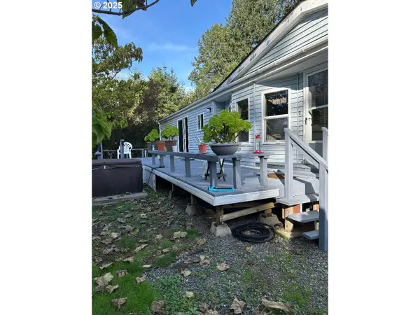 96465 Cloverdell Rd #20, Brookings, OR 97415