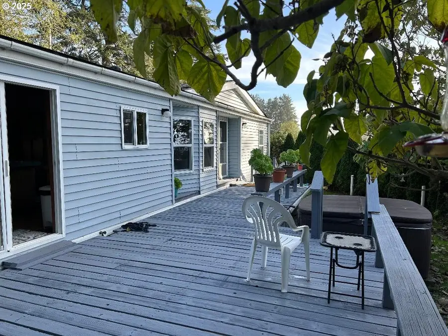 96465 Cloverdell Rd #20, Brookings, OR 97415 - Image #3