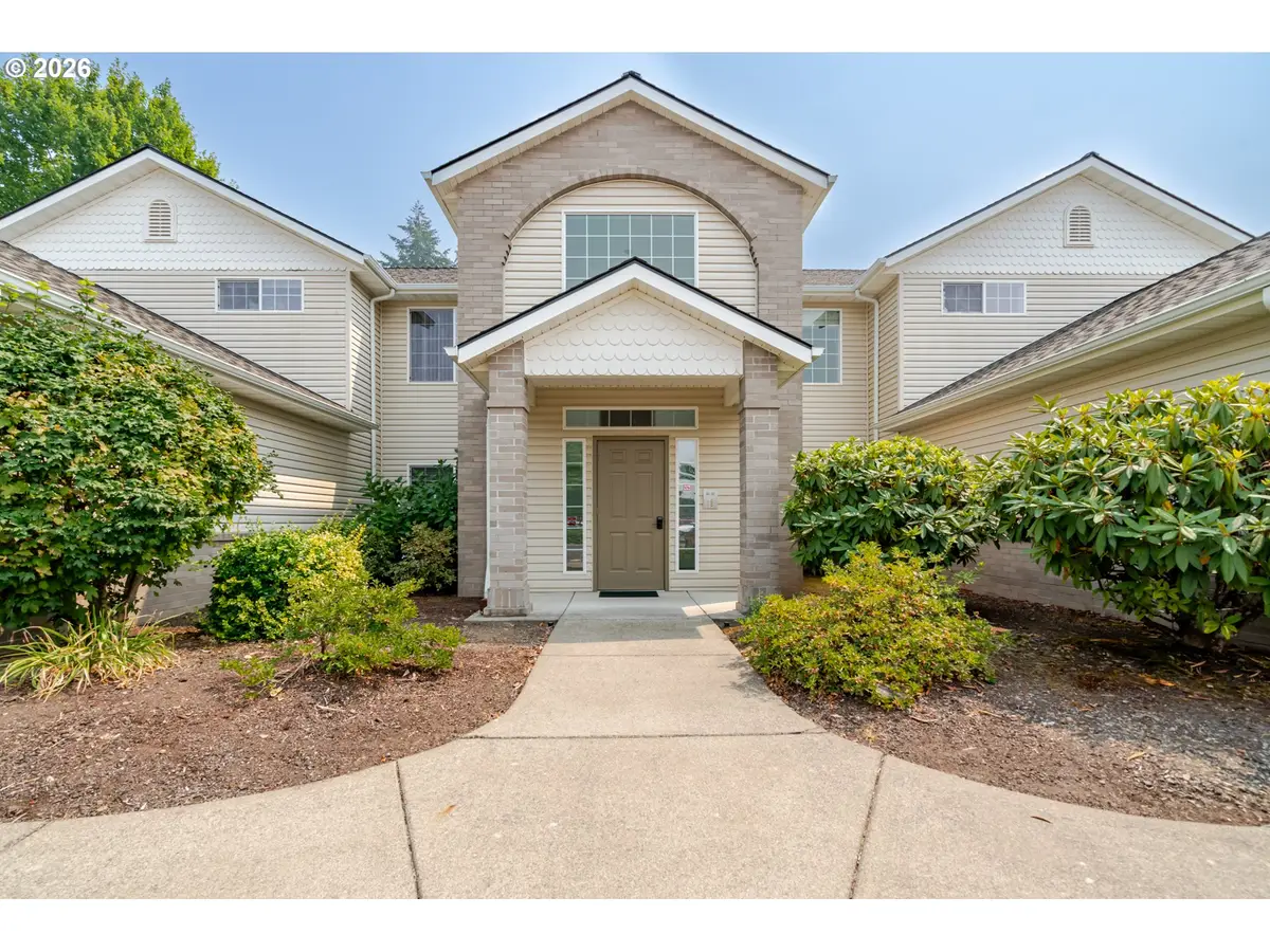 82 Weldwood Dr, Lebanon, OR 97355 - #1