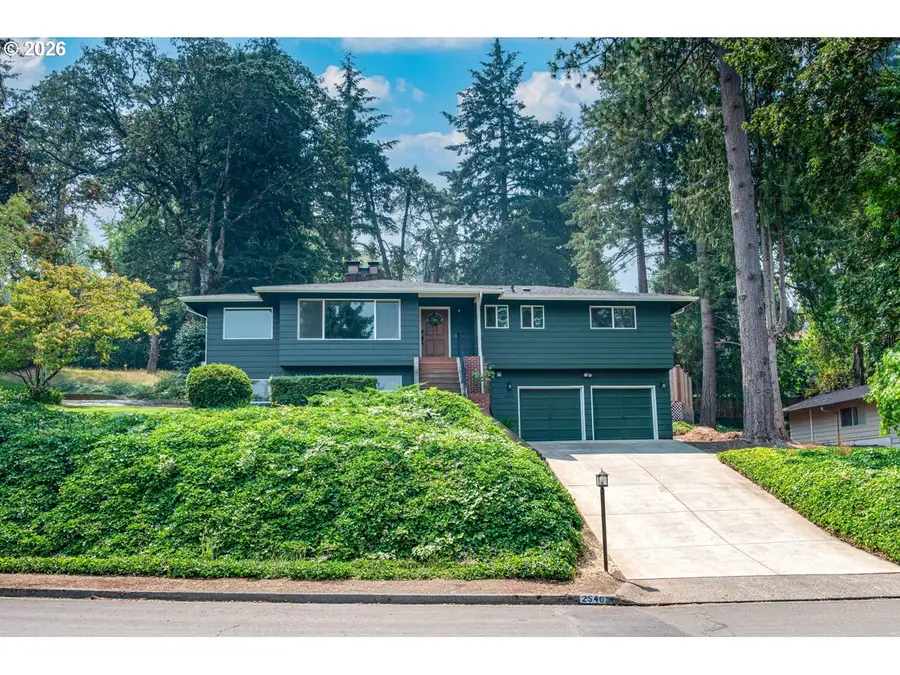 2540 W 22nd Ave, Eugene, OR 97405 - #2